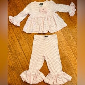 Little Girl’s 2-Piece Outfit ~ Size 3-6 Months ~